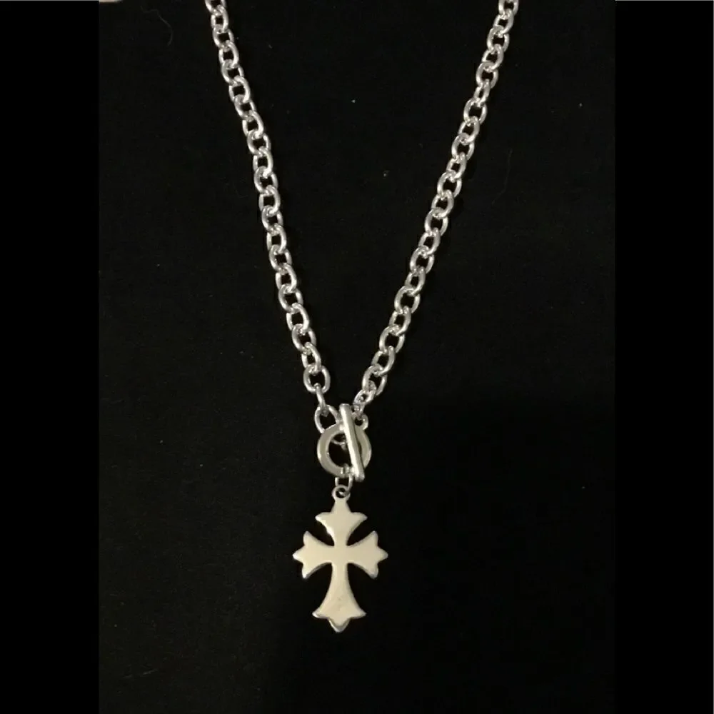 Hi Polished Silver Patonce Cross Toggle Necklace